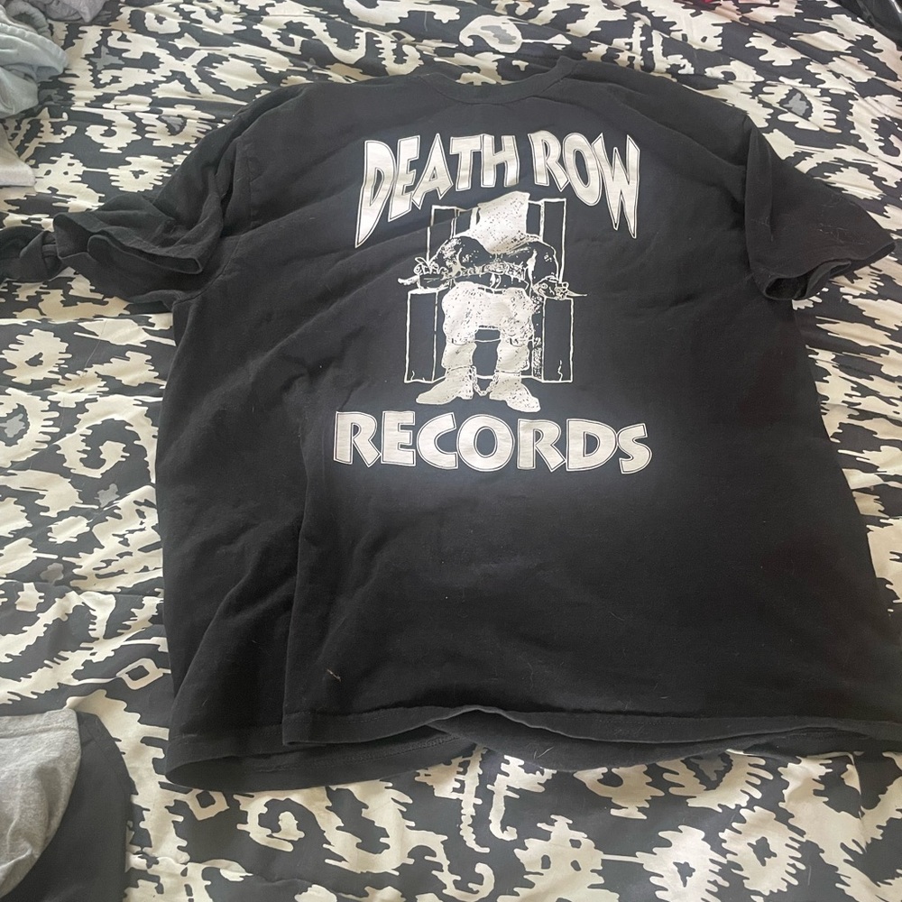 5 tee shirts for sleepwear or bummy